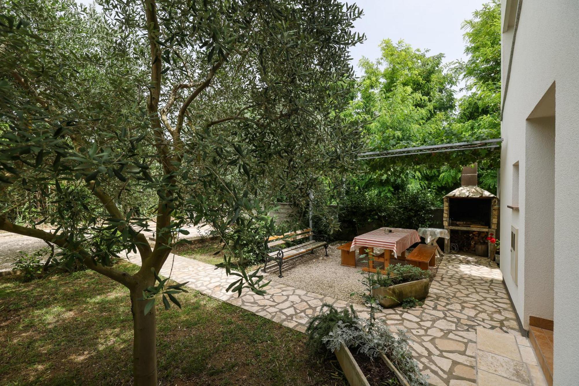 נין Apartments Kika מראה חיצוני תמונה