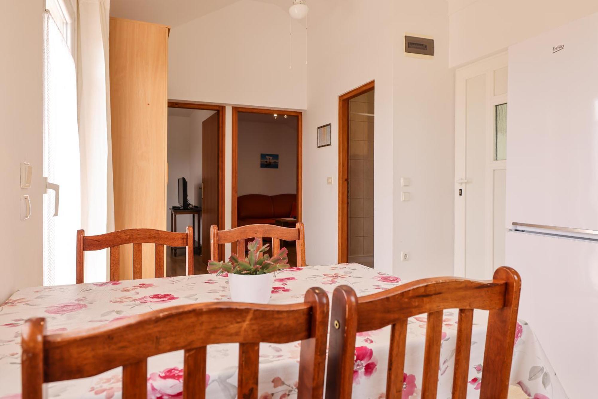 נין Apartments Kika מראה חיצוני תמונה