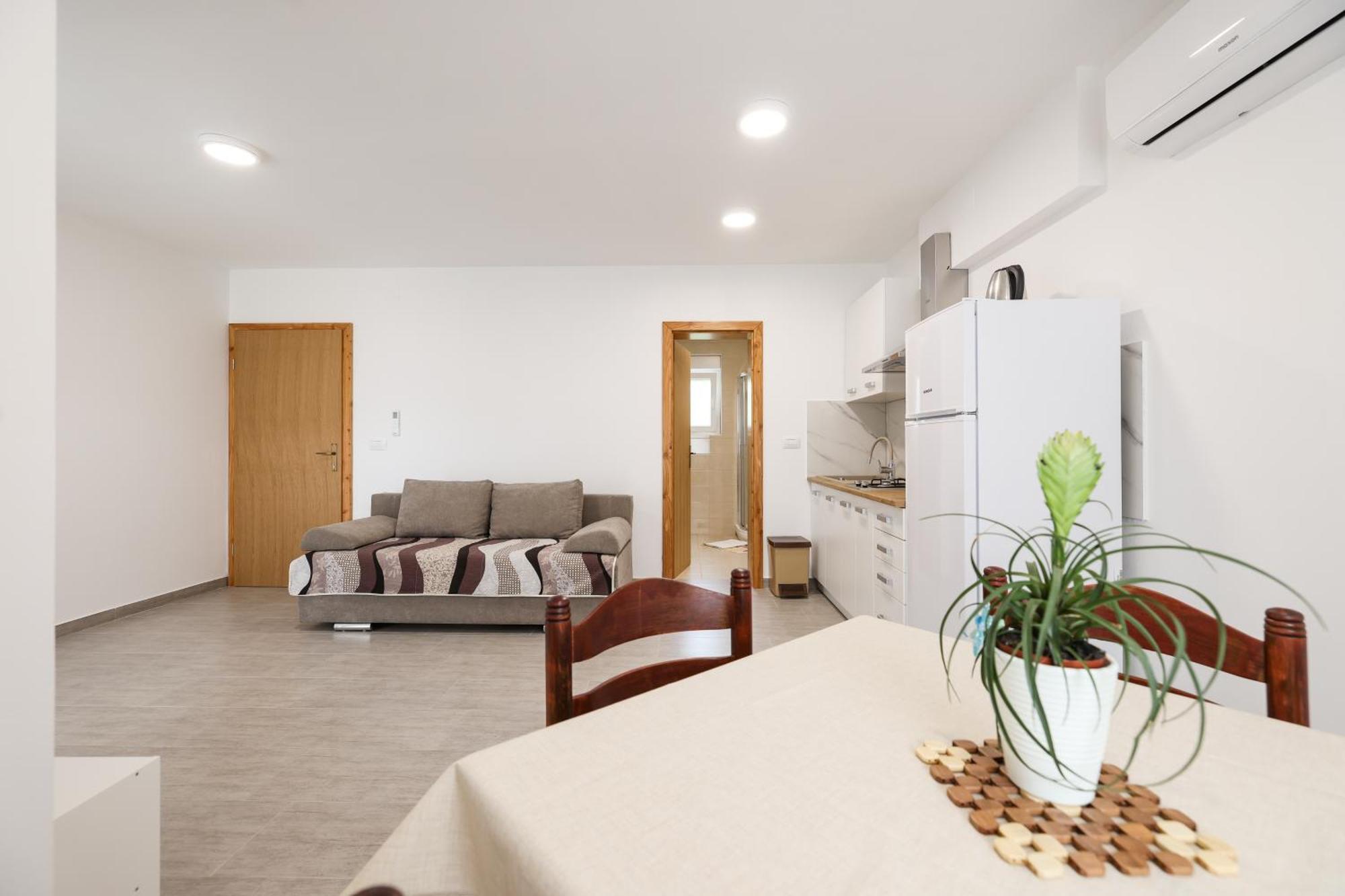 נין Apartments Kika מראה חיצוני תמונה